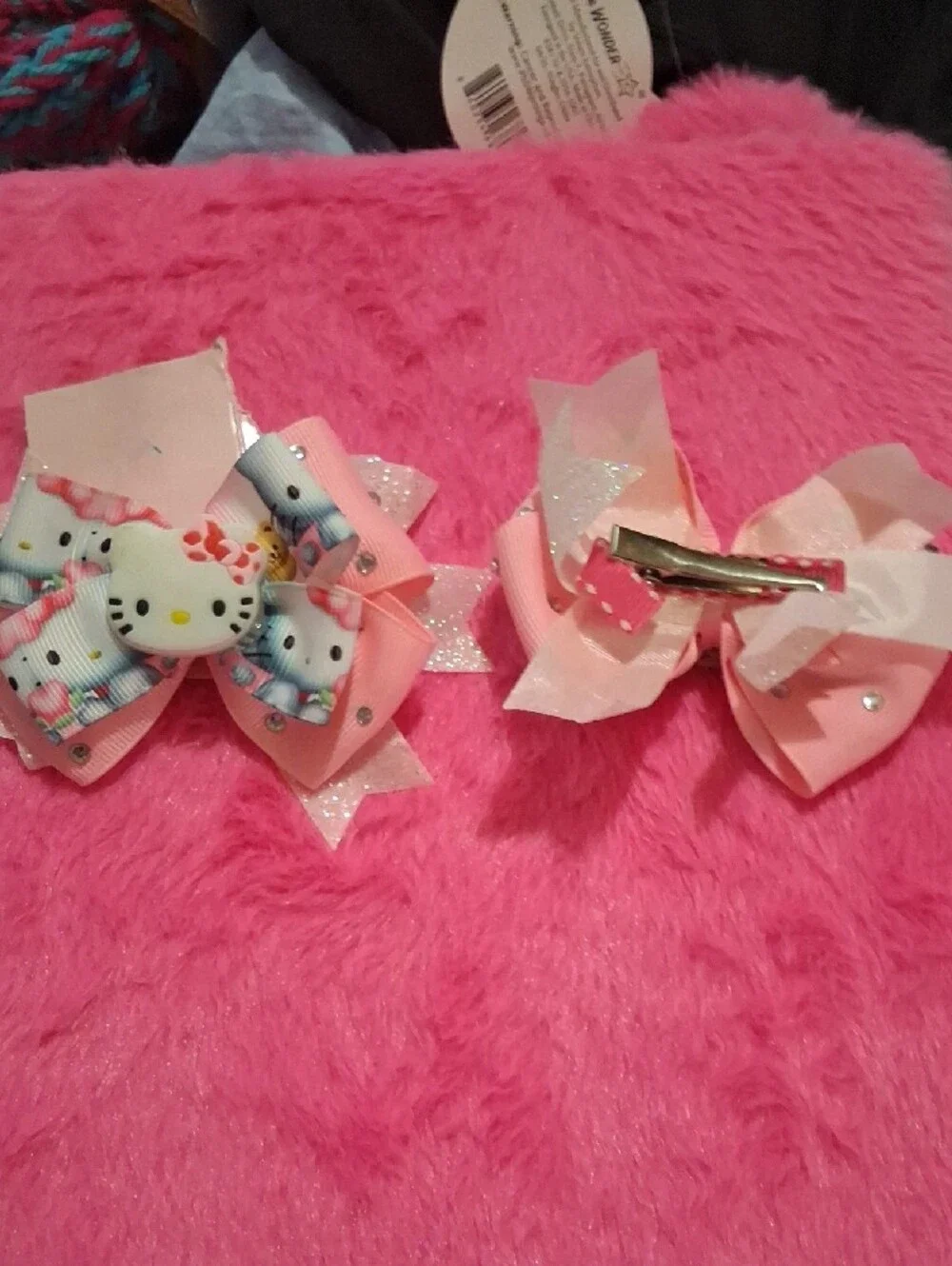 Hello Kitty playful hello